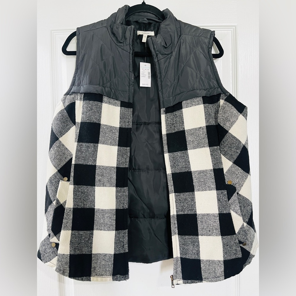 Maurice’s Buffalo Plaid puff Vest NWT